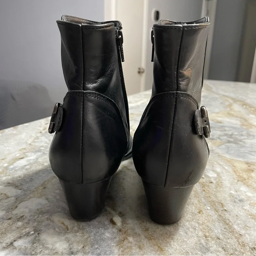 Paul Green Black Leather Boots Pointed Toe 2 inch heel